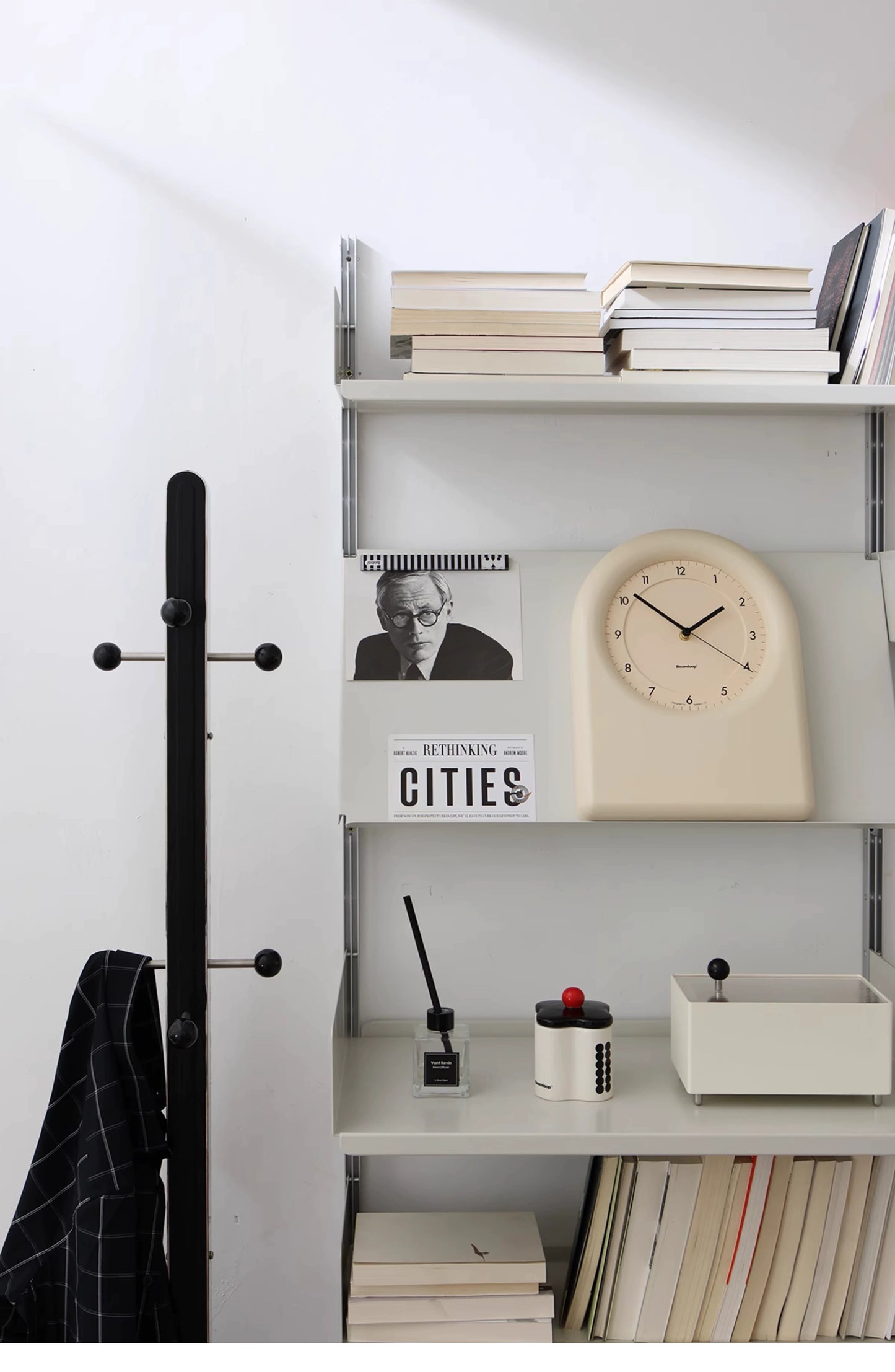 Botro - Neutral Clock
