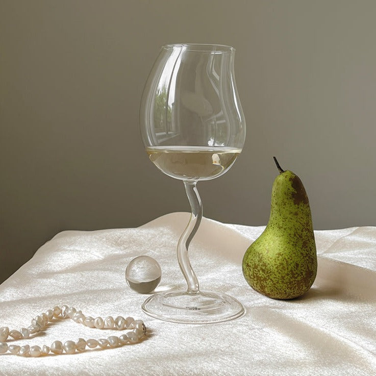 More - Curve Wine Glass