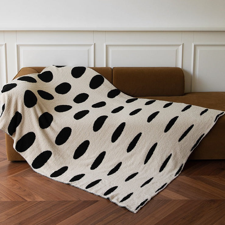 More - Dot Blanket