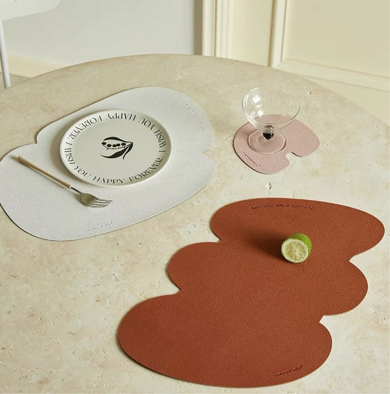 Momo - Placemat Series