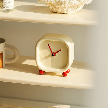 Momo - Mini Clock
